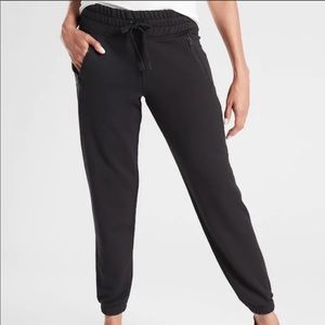 Athleta Bounce Back Jogger Black XS
